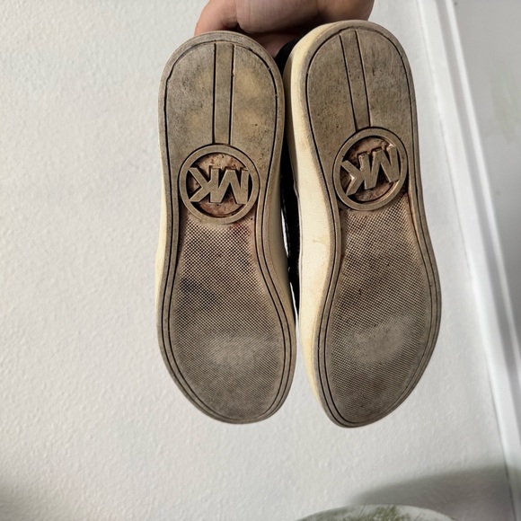 Michael Kors Olivia Perforated Leather Slip-On Minimalist 8.5 Casual Chic - Picture 10 of 12